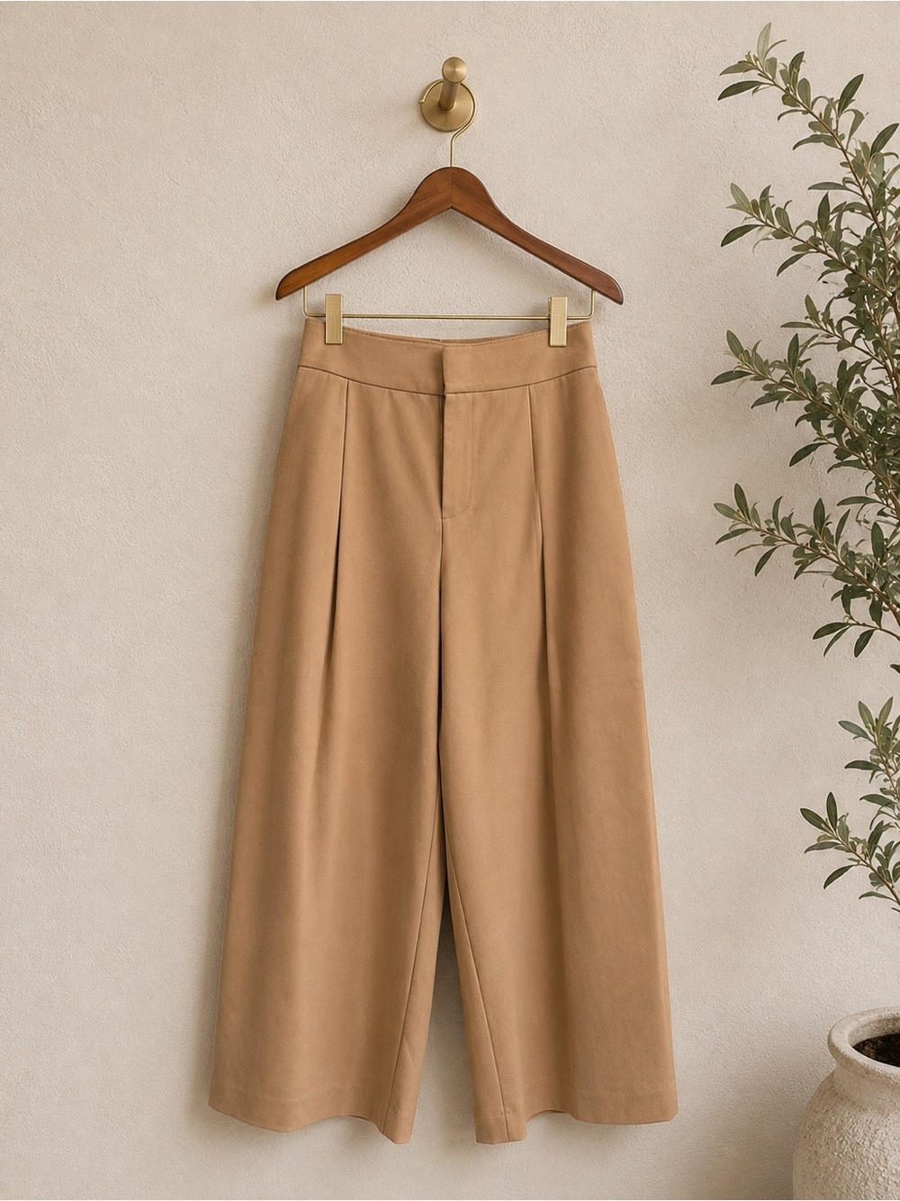 Club Monaco Wide Leg Cropped Culotte Pants Camel Ankle Length Size 2